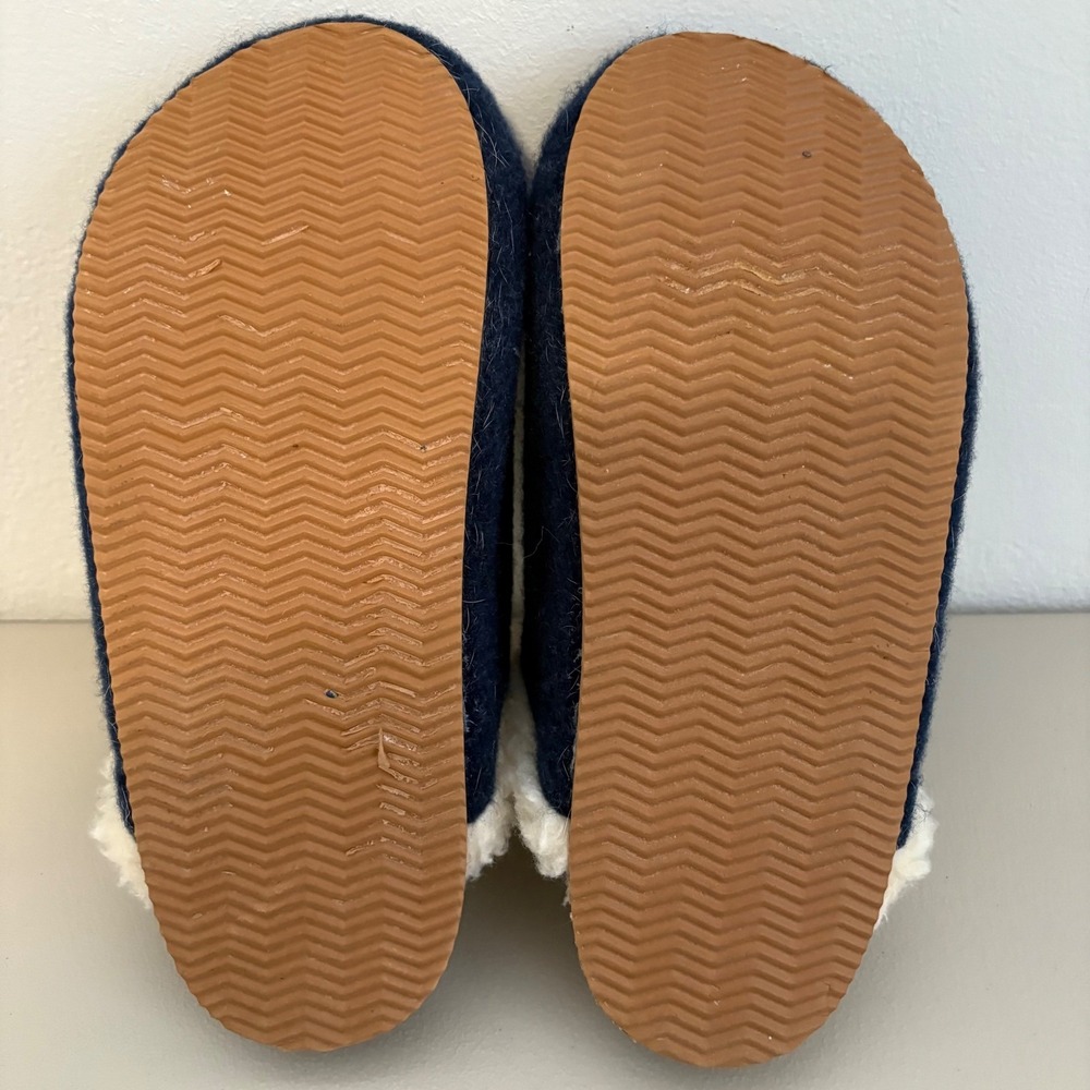 Lands End Women's Cozy Blue Embroidered Dog Slippers Sherpa Lined Sz 9B Comfy - Picture 5 of 12